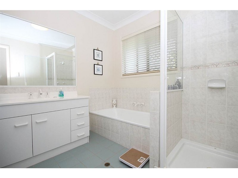 5 Kaboora Crescent, Westlake QLD 4074