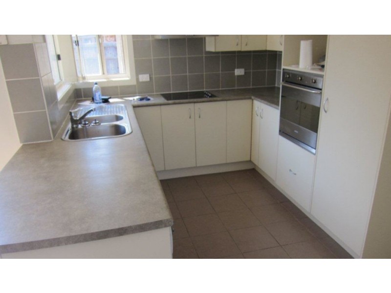 16 Connolly Ct, Collingwood Park QLD 4301