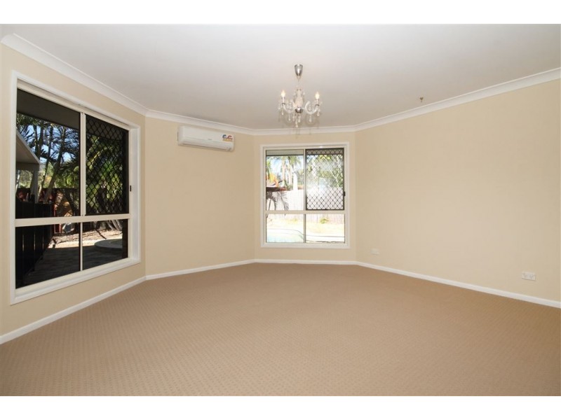 2 Crestwood Drive, Camira QLD 4300