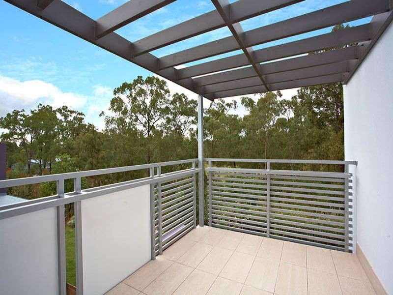 9 Spyglass Lane, Brookwater QLD 4300