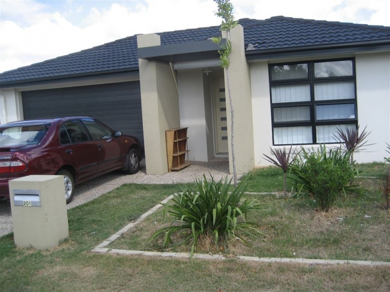 201 Cedar rd, Redbank Plains QLD 4301