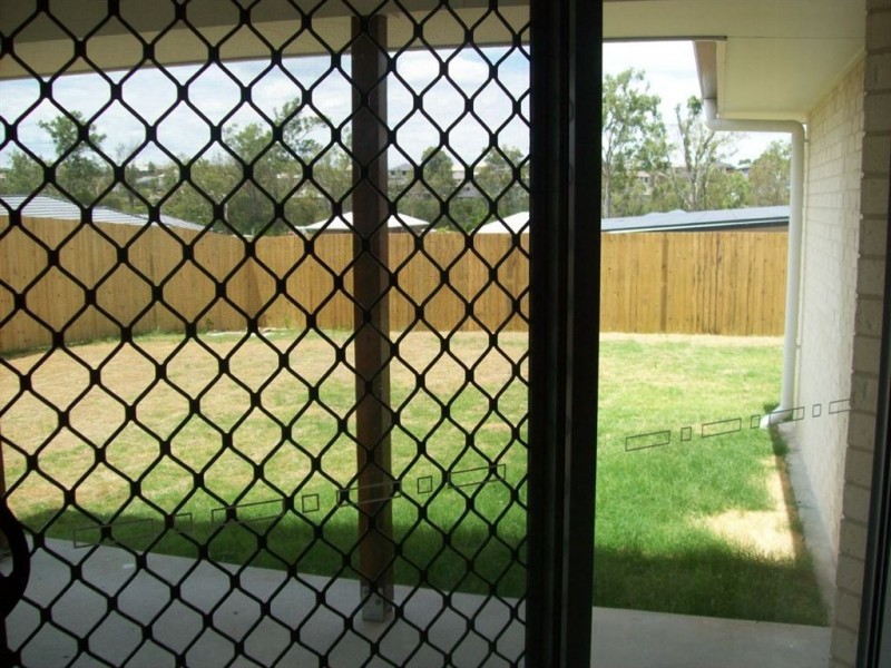 35 Regents Dr, Redbank Plains QLD 4301