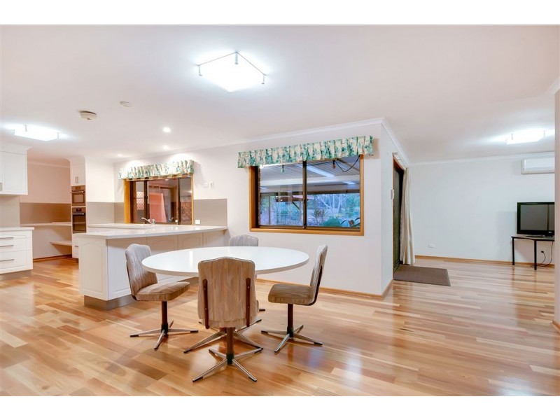 140 Hobury Rd, Greenbank QLD 4124
