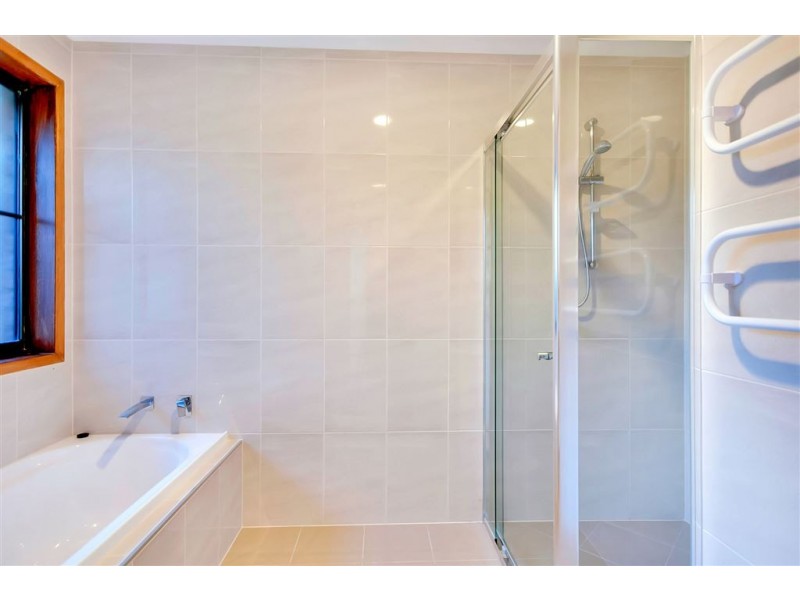 140 Hobury Rd, Greenbank QLD 4124