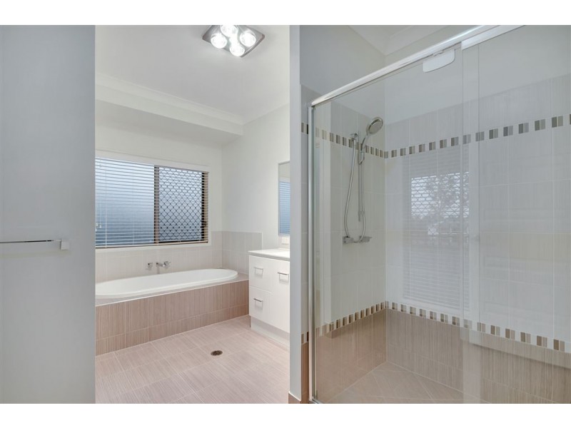 14 Broad Axe Cr, New Beith QLD 4124