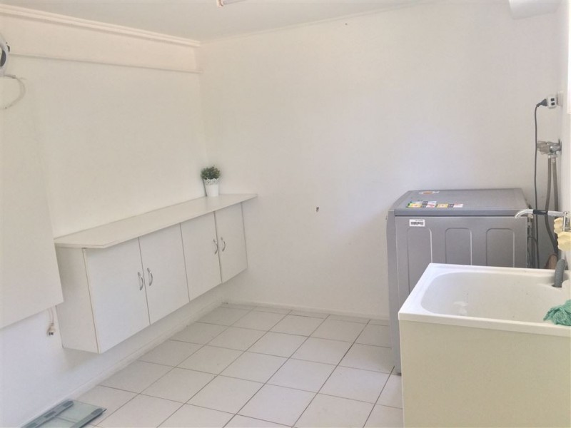 310 Old Logan Road, Camira QLD 4300