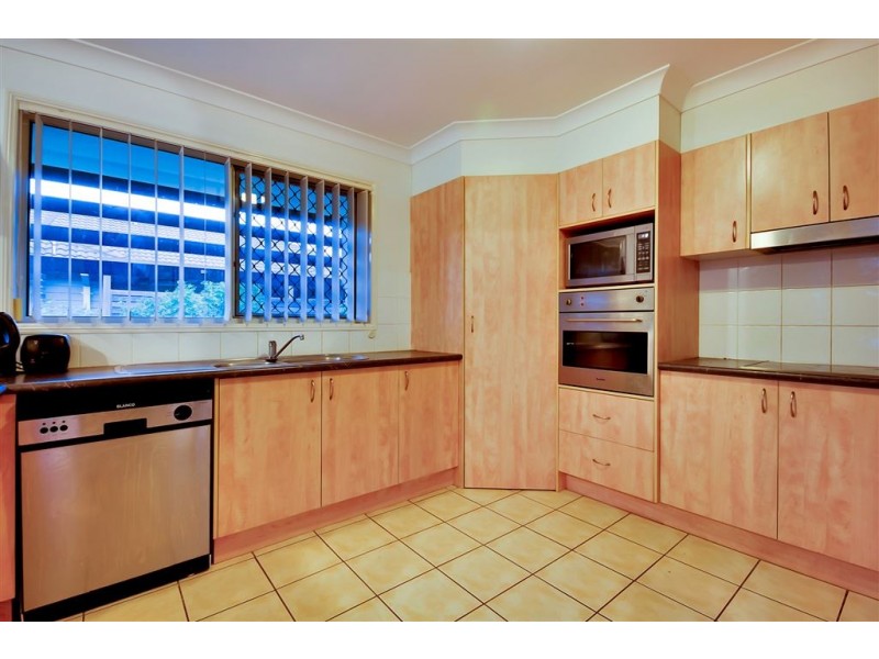 6 Seanna Place, Brookwater QLD 4300