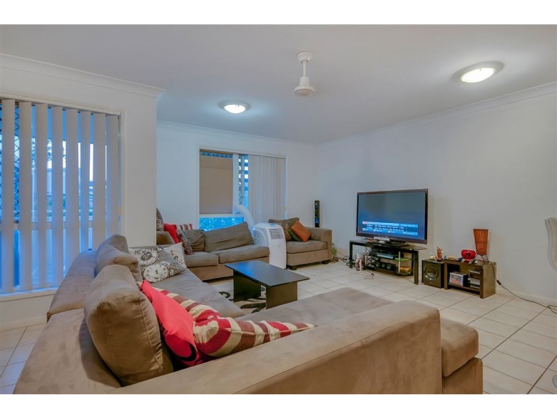 6 Seanna Place, Brookwater QLD 4300