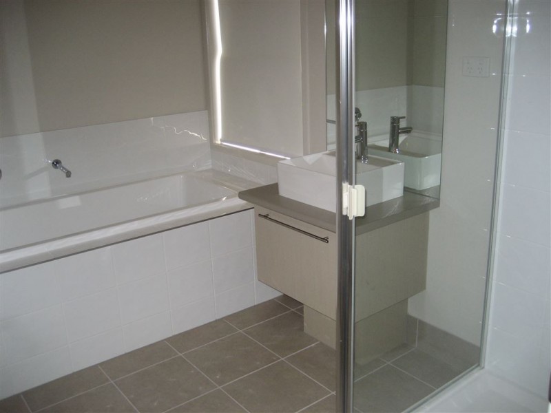 59 Valentine Cct, Augustine Heights QLD 4300