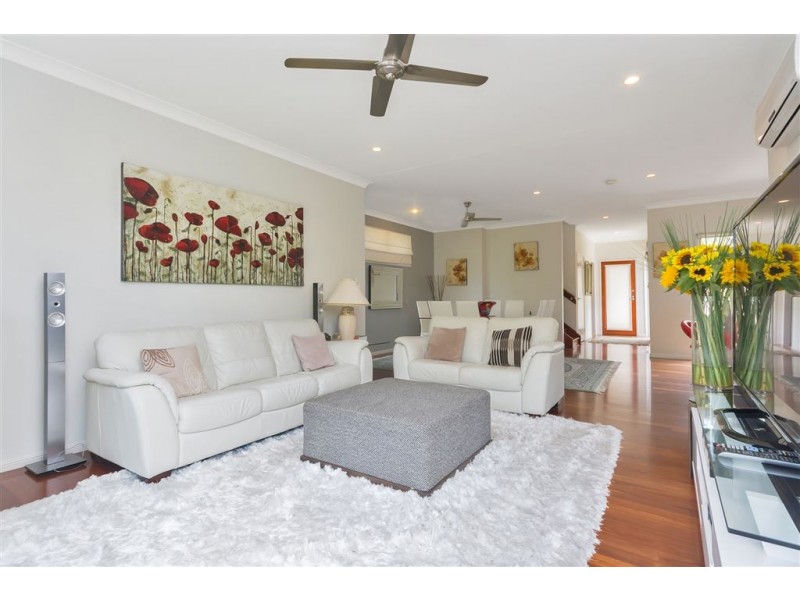 8/99 Brookwater Drive, Brookwater QLD 4300