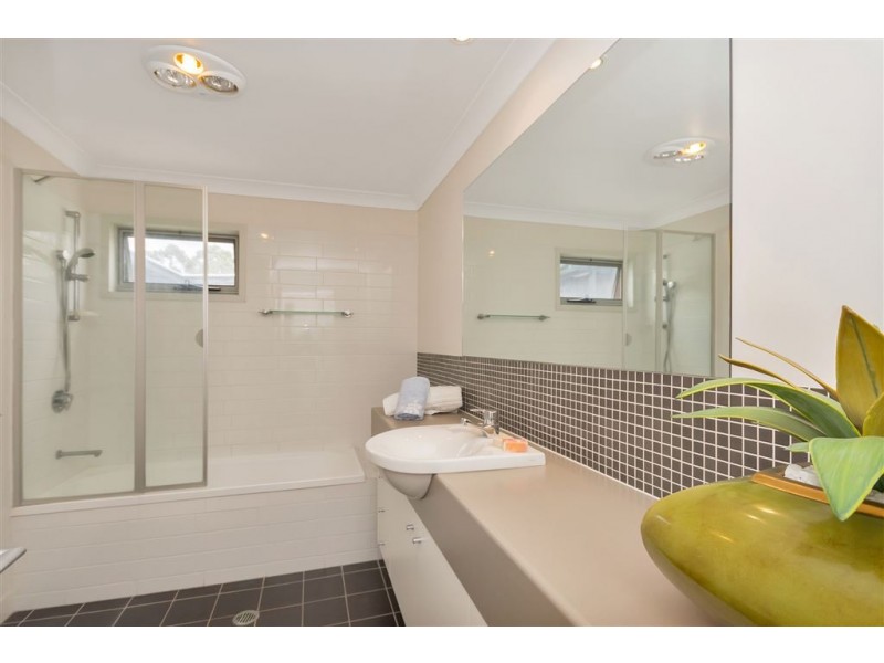 8/99 Brookwater Drive, Brookwater QLD 4300