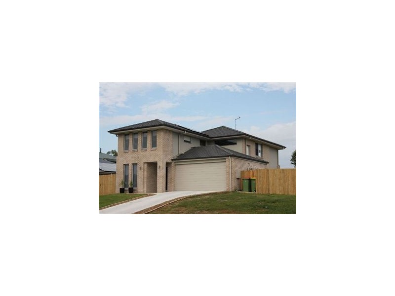 82 Tindle St, Redbank Plains QLD 4301