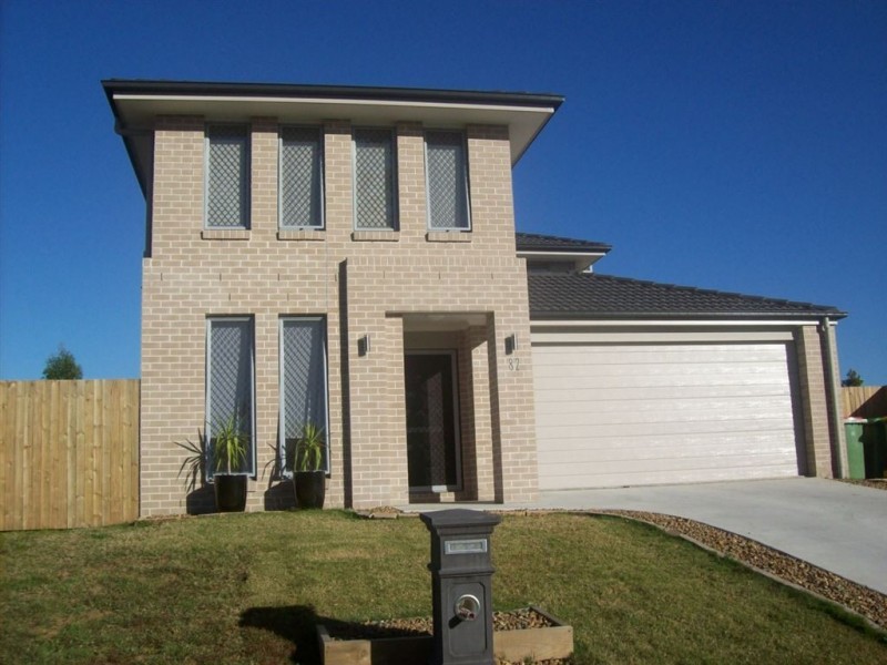 82 Tindle St, Redbank Plains QLD 4301