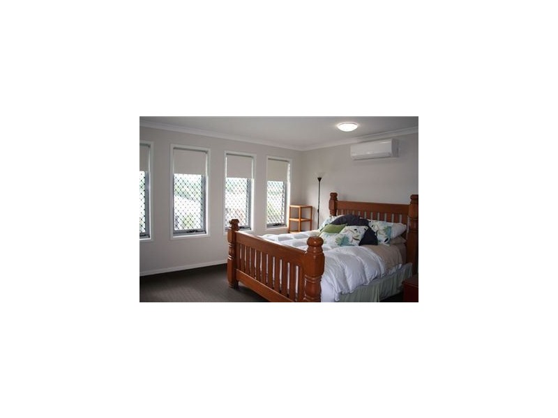 82 Tindle St, Redbank Plains QLD 4301