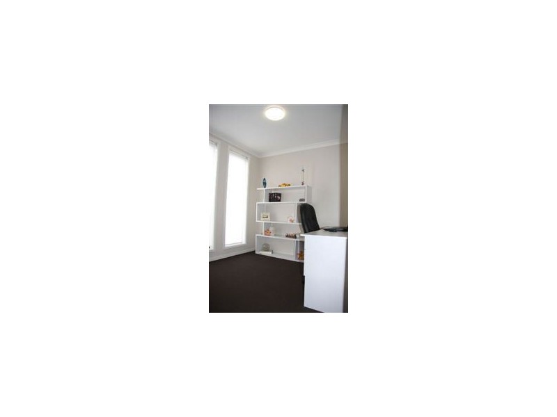 82 Tindle St, Redbank Plains QLD 4301