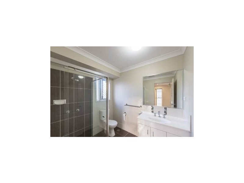39 Quinn Close, Augustine Heights QLD 4300