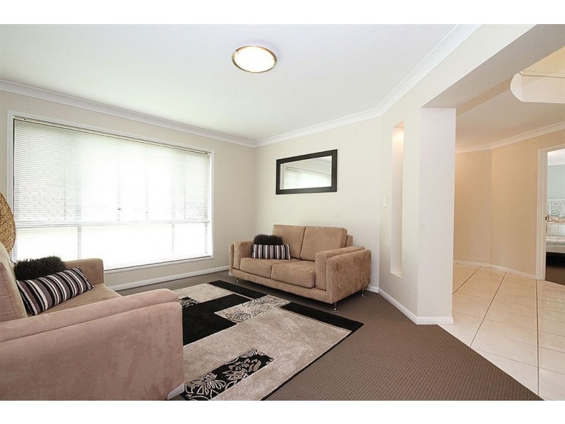 3 Samford Place, Forest Lake QLD 4078