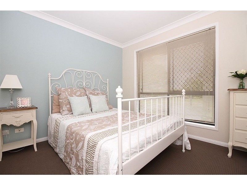 3 Samford Place, Forest Lake QLD 4078