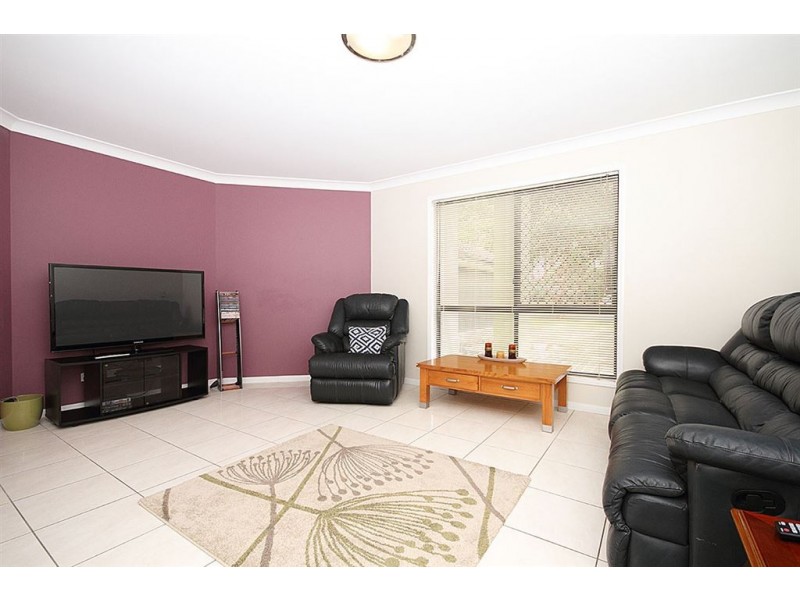 3 Samford Place, Forest Lake QLD 4078