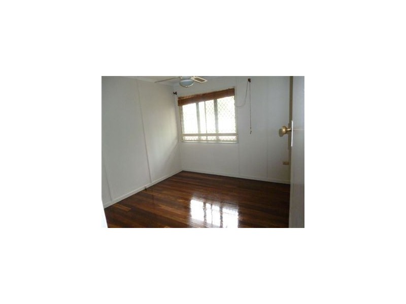 99 Brisbane Road, Redbank QLD 4301