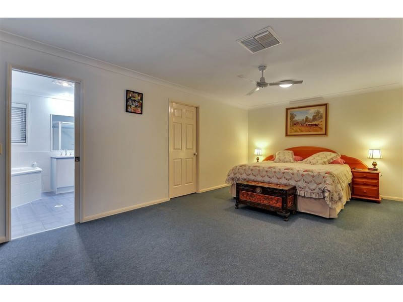 52 Bellbird Drive, Greenbank QLD 4124