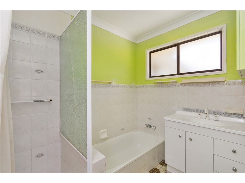 234 Old Logan Road, Camira QLD 4300