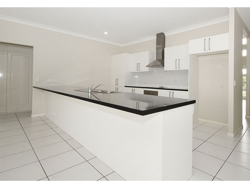 54 Canarvon Avenue, Springfield Lakes QLD 4300