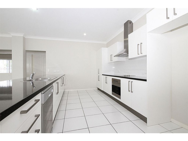 54 Canarvon Avenue, Springfield Lakes QLD 4300