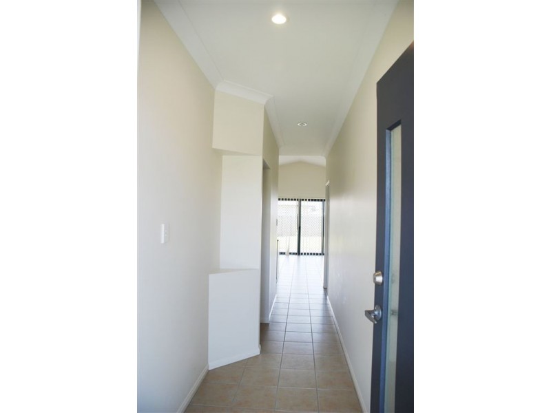 4 Ambrose Dr, Augustine Heights QLD 4300