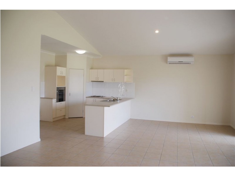 4 Ambrose Dr, Augustine Heights QLD 4300