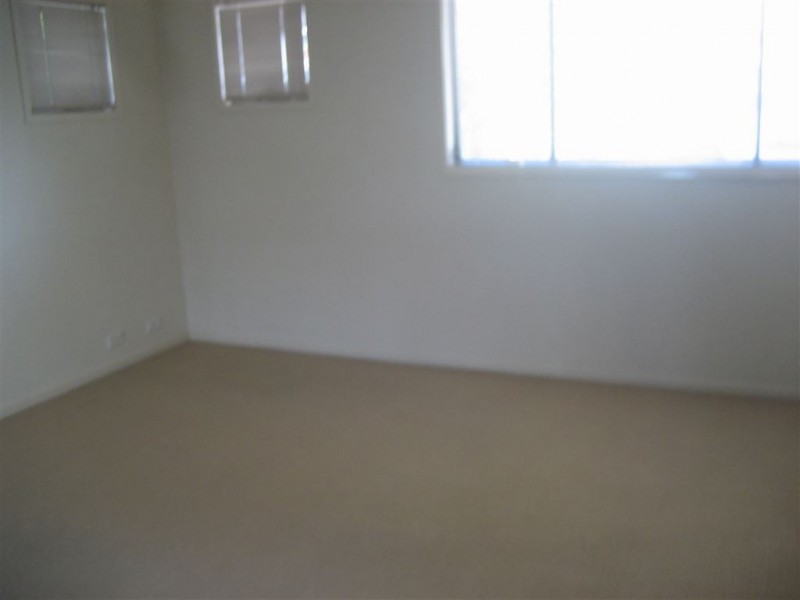 80 Greenway Circuit, Mount Ommaney QLD 4074