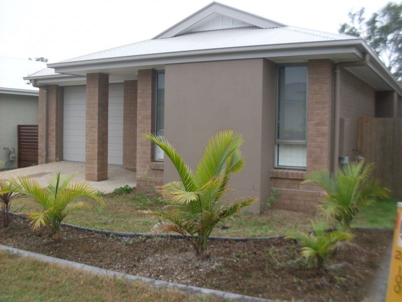 38 Drewett Ave, Redbank Plains QLD 4301