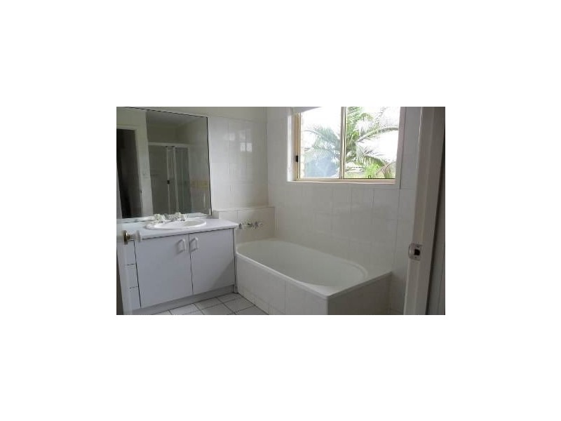 13/13 Bridge St, Redbank QLD 4301