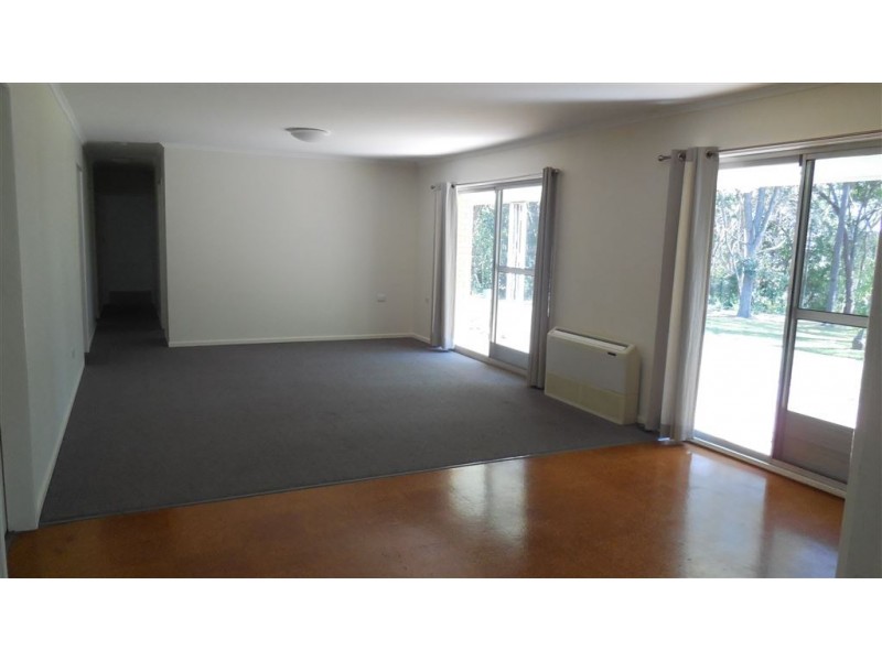 40 Freeman  Rd, Durack QLD 4077