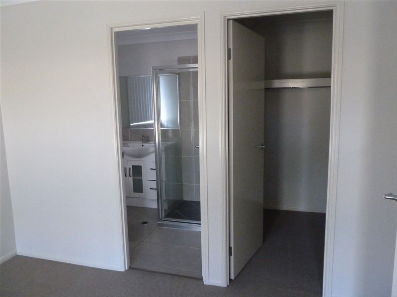 Augustine Heights QLD 4300