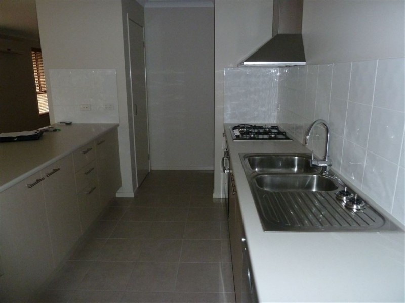 63 Valentine Cir, Augustine Heights QLD 4300