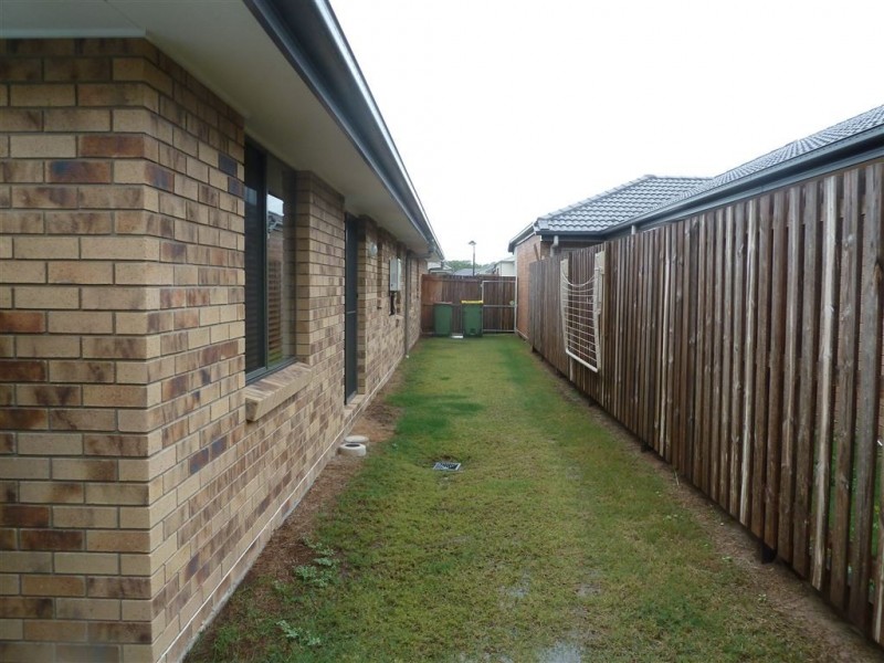 63 Valentine Cir, Augustine Heights QLD 4300