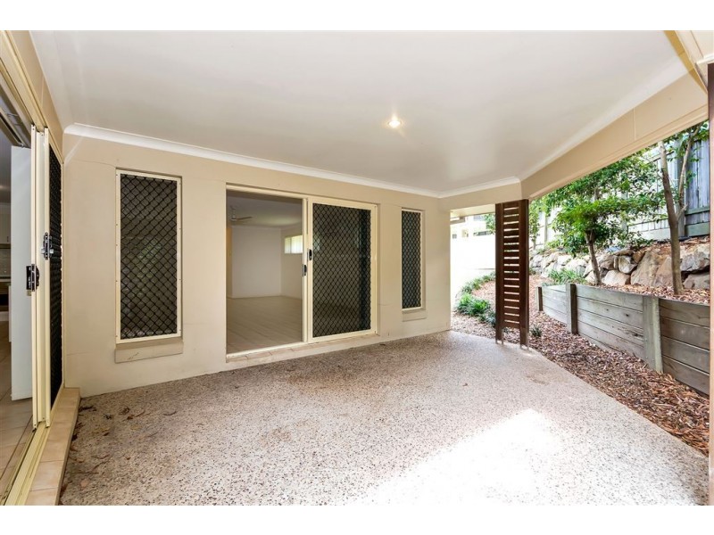 27 Oakview Cct, Brookwater QLD 4300