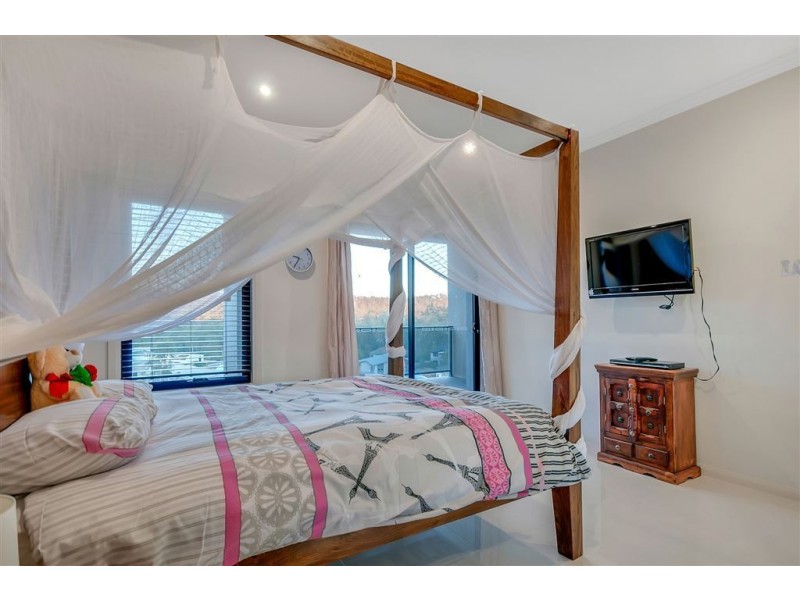 10 Seanna Place, Brookwater QLD 4300