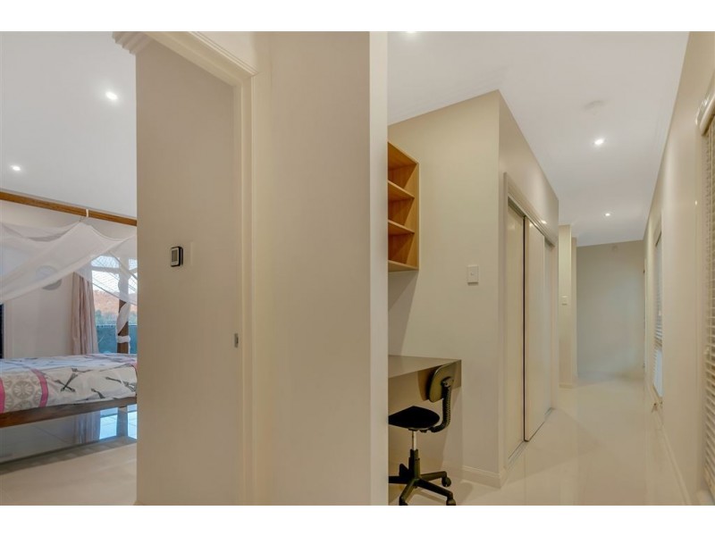 10 Seanna Place, Brookwater QLD 4300