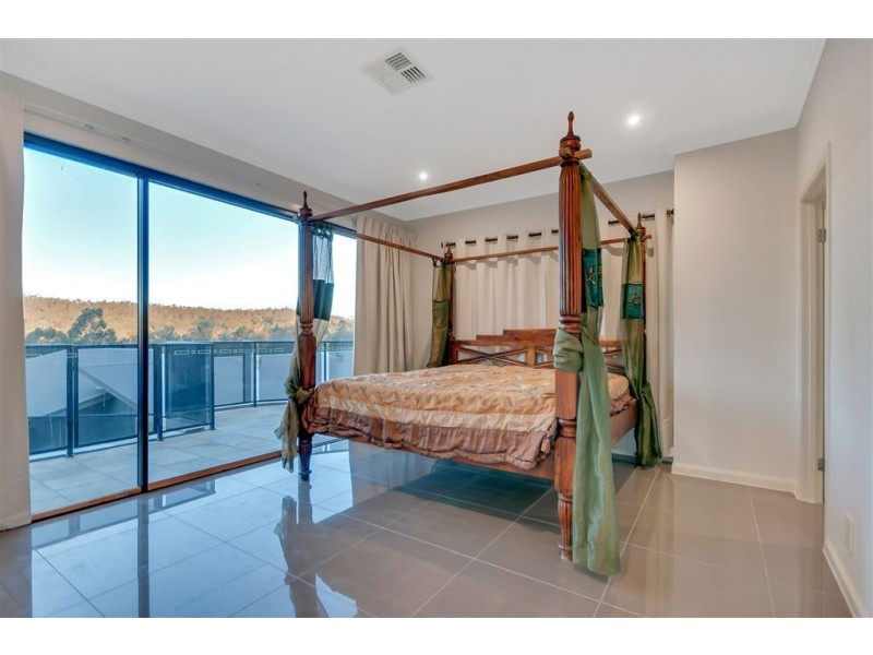 10 Seanna Place, Brookwater QLD 4300
