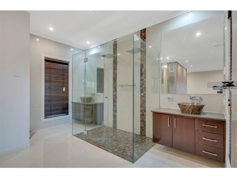 10 Seanna Place, Brookwater QLD 4300