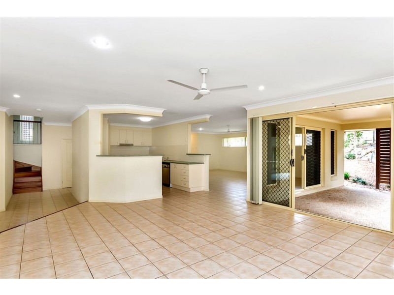 27 Oakview Cct, Brookwater QLD 4300