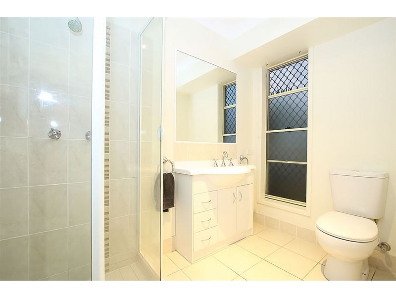 11 Foreman Court, Collingwood Park QLD 4301