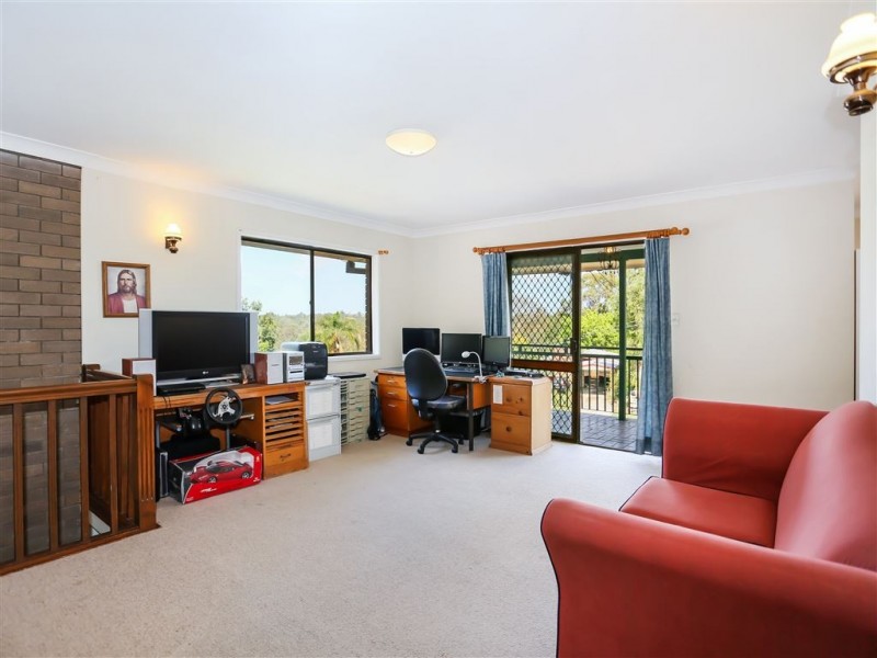 23 Sherwood Crescent, Bellbird Park QLD 4300