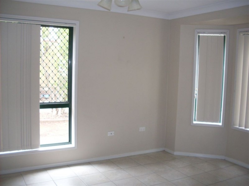 4 Midcrest Lane, Springfield QLD 4300