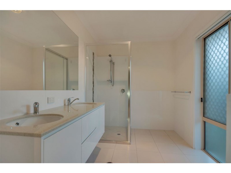 18 Barrington Street, Springfield Lakes QLD 4300