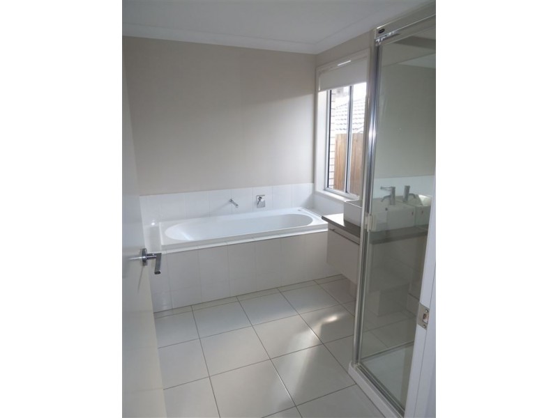Augustine Heights QLD 4300
