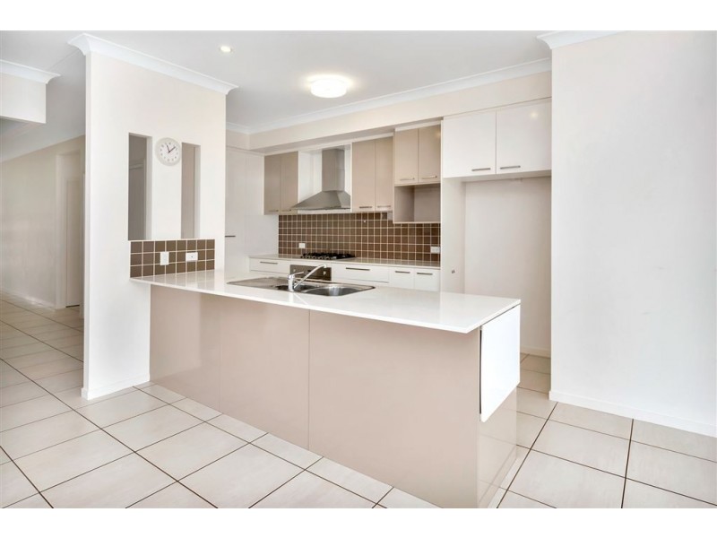 6 Inlet lane, Springfield Lakes QLD 4300