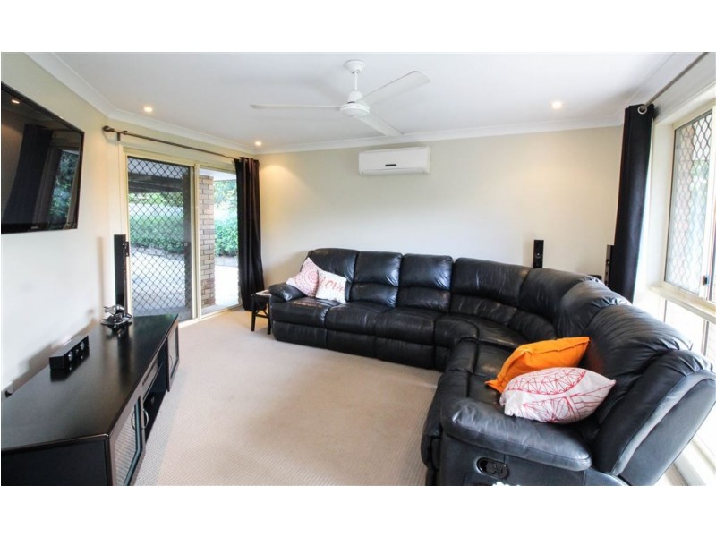 5 Leonie Street, Camira QLD 4300